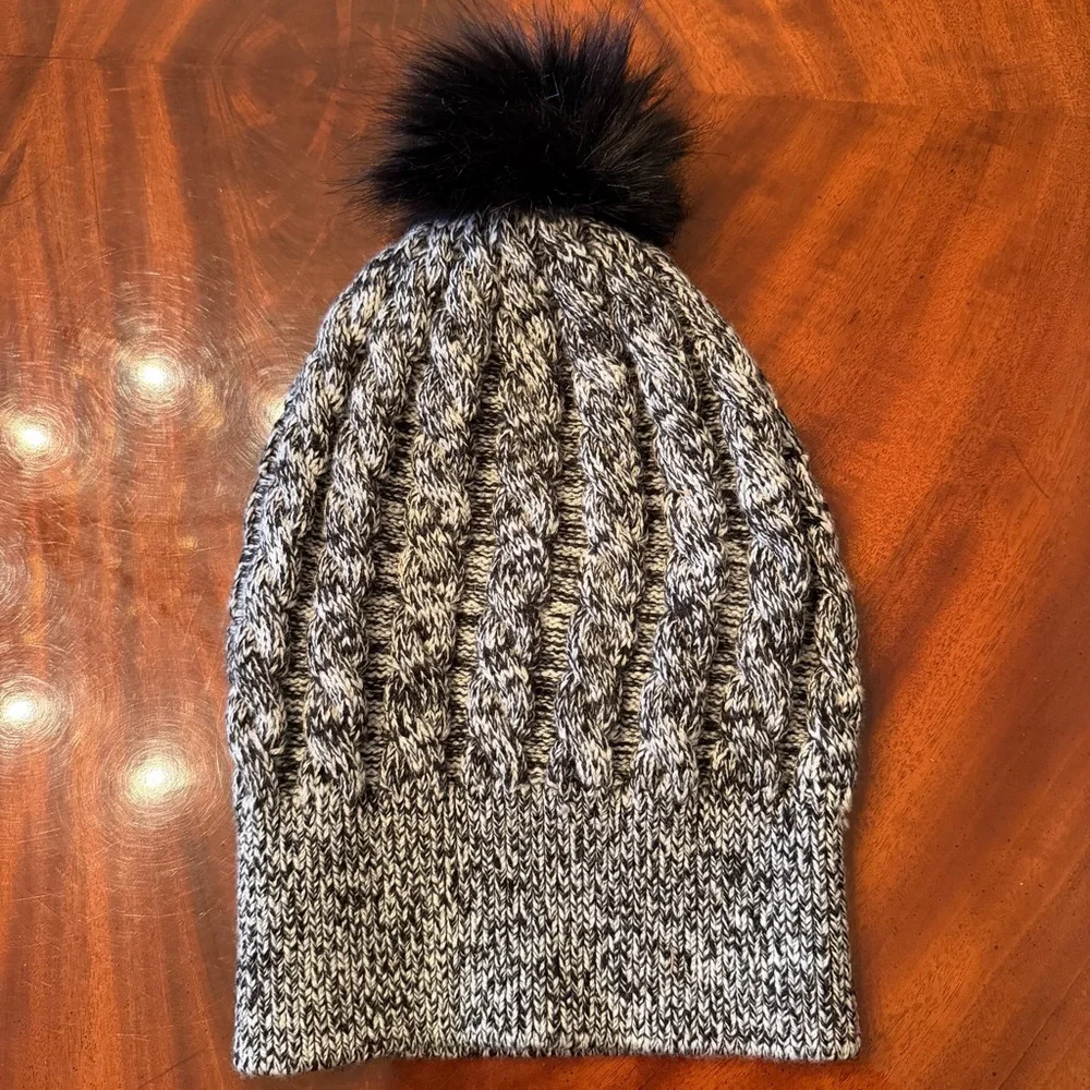 NEW Lululemon Wool Be Toasty Pom Beanie Black Angel Wing OS